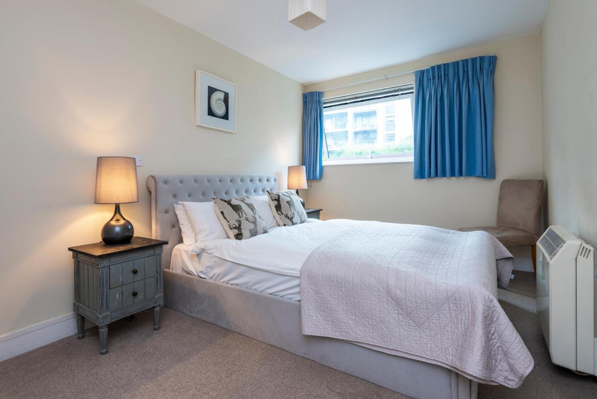 Battersea Power Station Apartment Лондон Екстер'єр фото