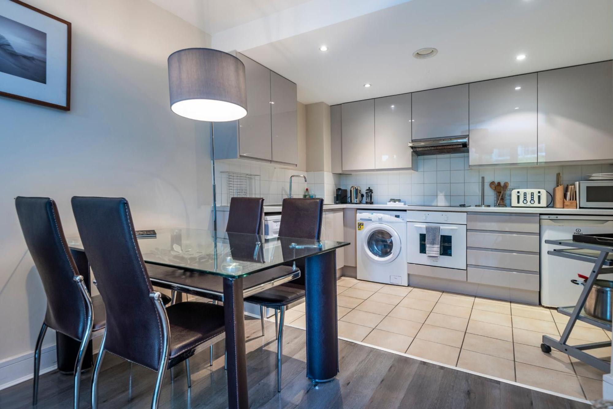 Battersea Power Station Apartment Лондон Екстер'єр фото